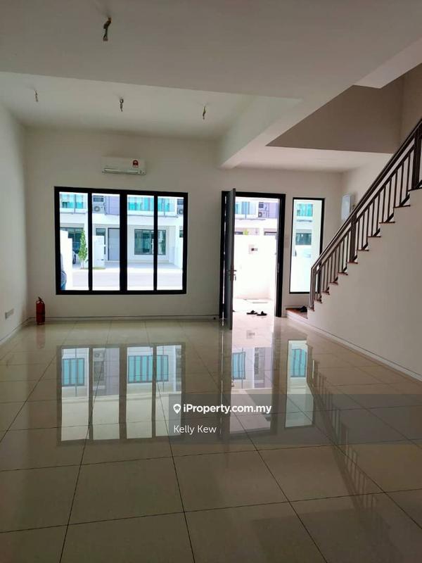 Rumah Teres 3-Tingkat untuk Dijual di Puchong, Selangor oleh Kelly Kew - iProperty.com.my