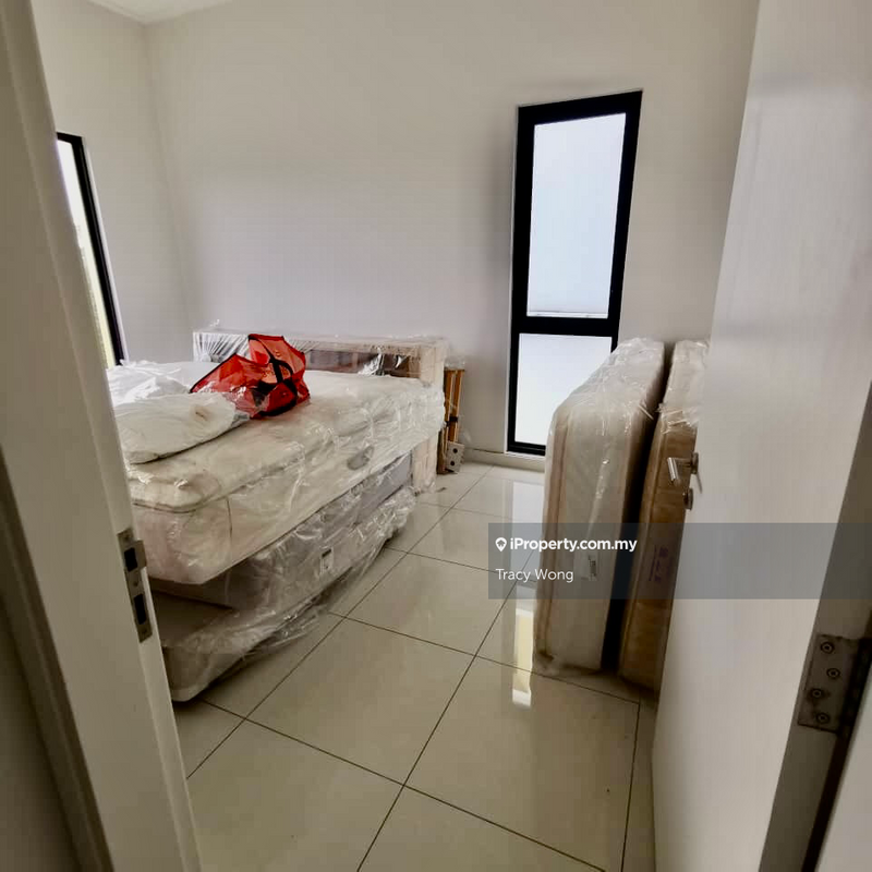 Semi-Detached House for Sale in Sungai Long, Bandar Sungai Long by Tracy Wong - iProperty.com.my