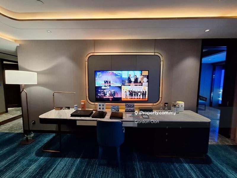 For Sale - Royal Lexis