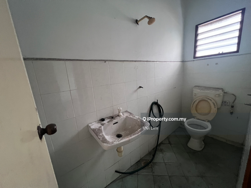 Kedai-Pejabat untuk Disewa di 7mie4, Kluang oleh Vivi Lim - iProperty.com.my