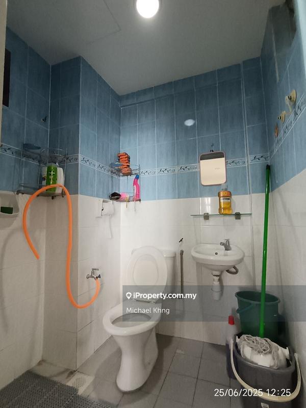 Kondominium untuk Dijual di Azuria Condominium oleh Michael Khng - iProperty.com.my