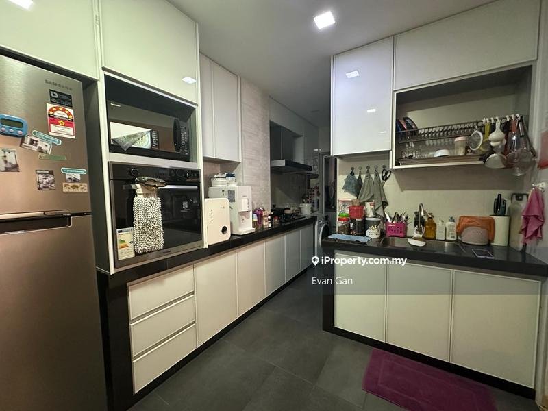 For Sale - Straits Court