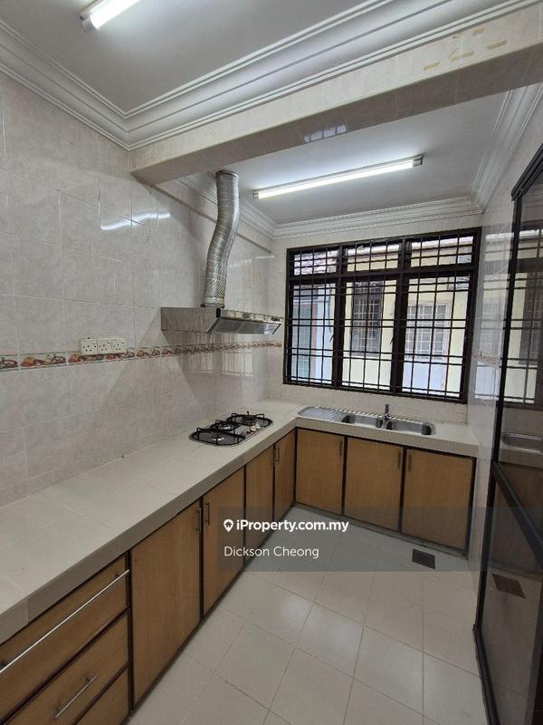 Rumah Berangkai 2.5 Tingkat untuk Dijual di Bandar Utama 10, Bandar Utama oleh Dickson Cheong - iProperty.com.my