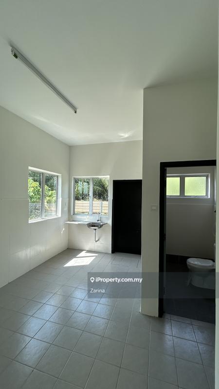 Rumah Berkembar untuk Dijual di Batu 10 Lekir, Lekir oleh Zarina - iProperty.com.my