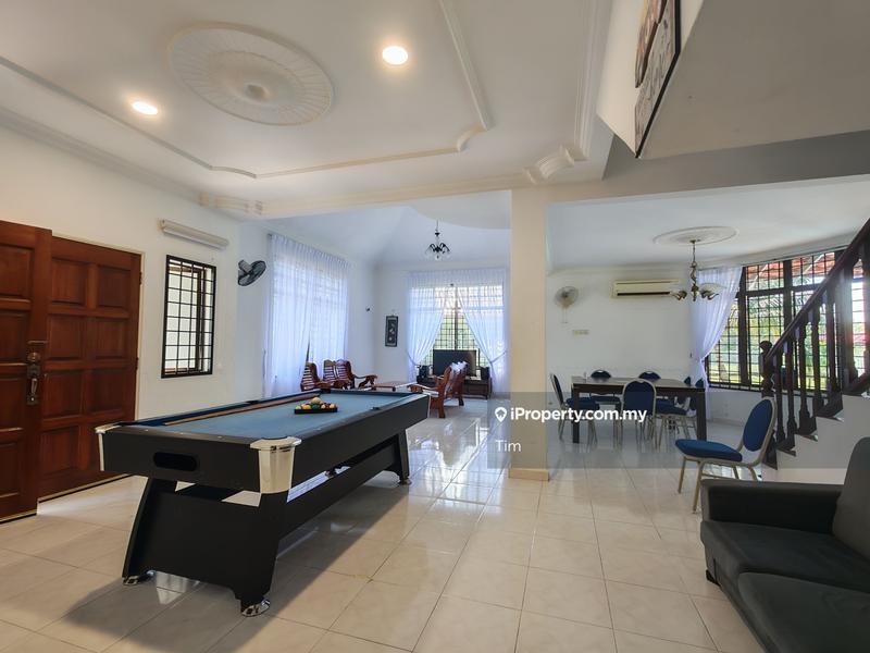 Bungalow House for Sale in A Famosa Resort Swimming Pool Bungalow, Alor Gajah by Tim - iProperty.com.my