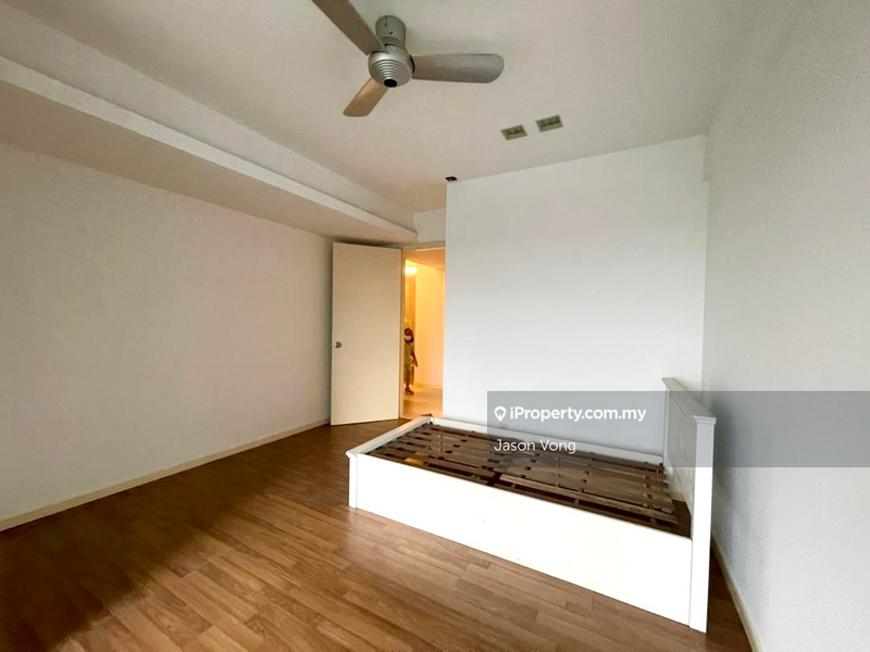 Service Residence for Sale in Saujana Residency by Jason Vong - iProperty.com.my