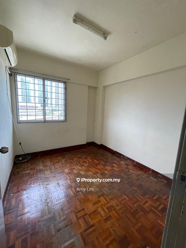 For Sale - Avenue Court