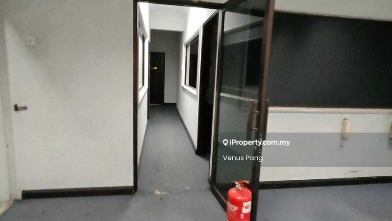 Kedai untuk Disewa di Kawasan Perindustrian Balakong, Balakong oleh Venus Pang - Corridor - iProperty.com.my