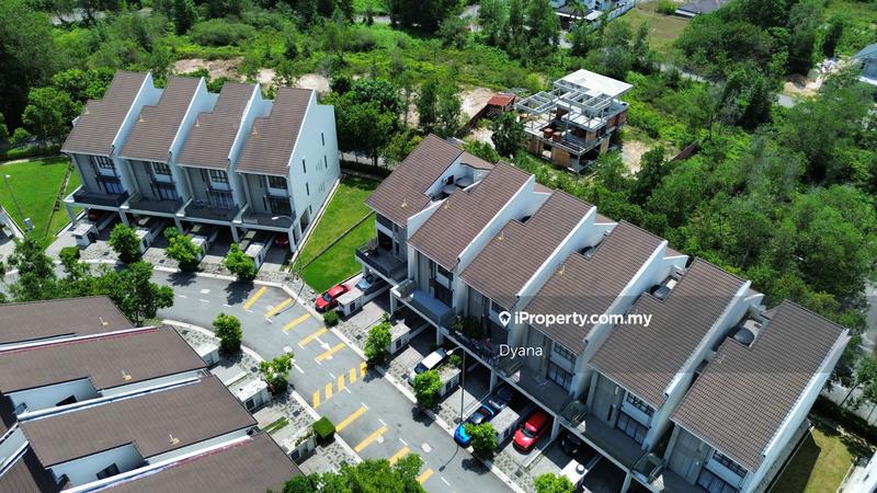 Rumah Bandar untuk Dijual di Bandar Bukit Mahkota, Bangi oleh Dyana - iProperty.com.my