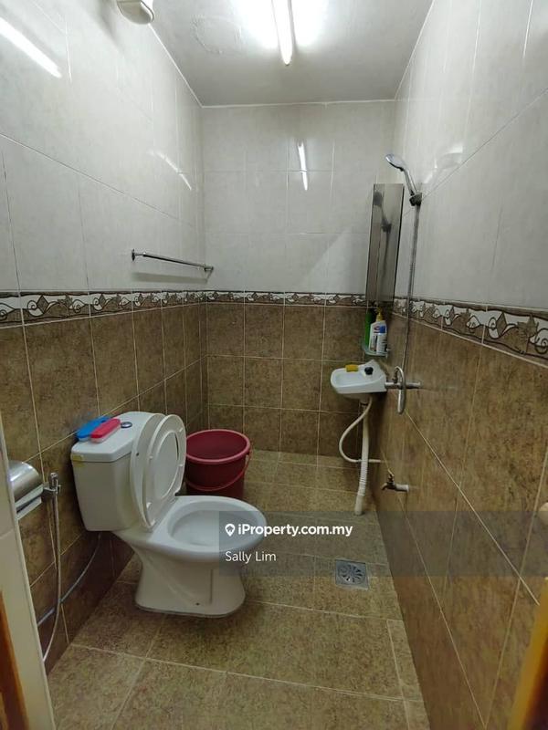 Rumah Teres 2-Tingkat untuk Dijual di Serdang, Seri Kembangan oleh Sally Lim - iProperty.com.my