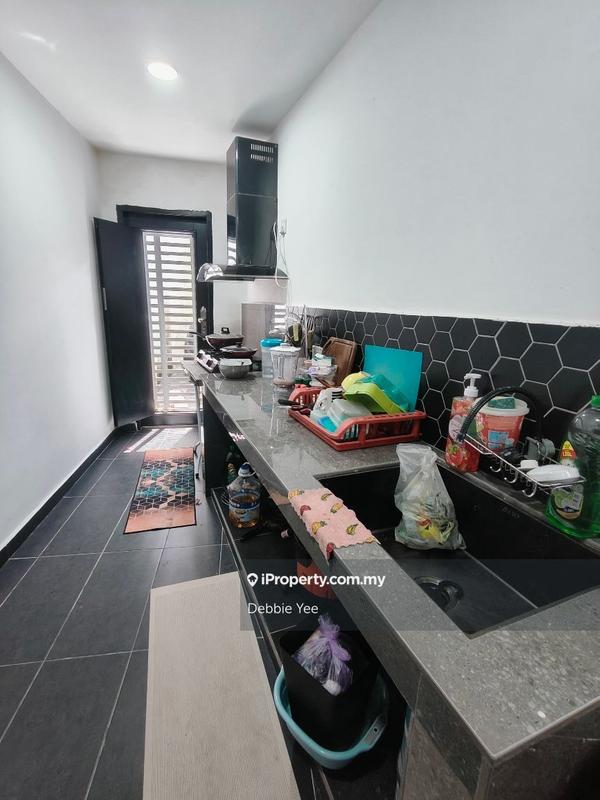 Semi-Detached House for Sale in gpksy, Seremban by Debbie Yee - iProperty.com.my