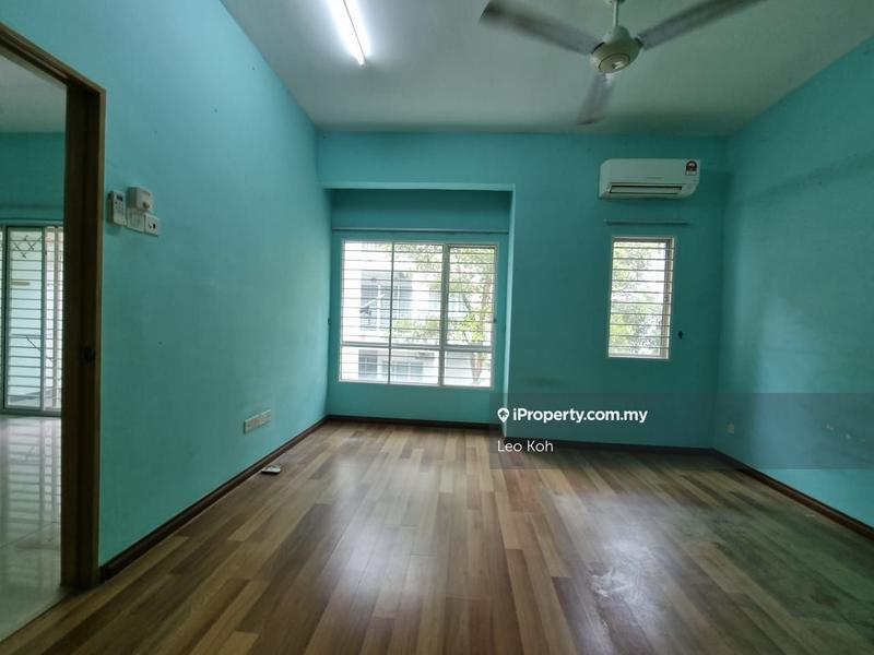 Kondominium untuk Dijual di Bayan Villa, Seri Kembangan oleh Leo Koh - iProperty.com.my