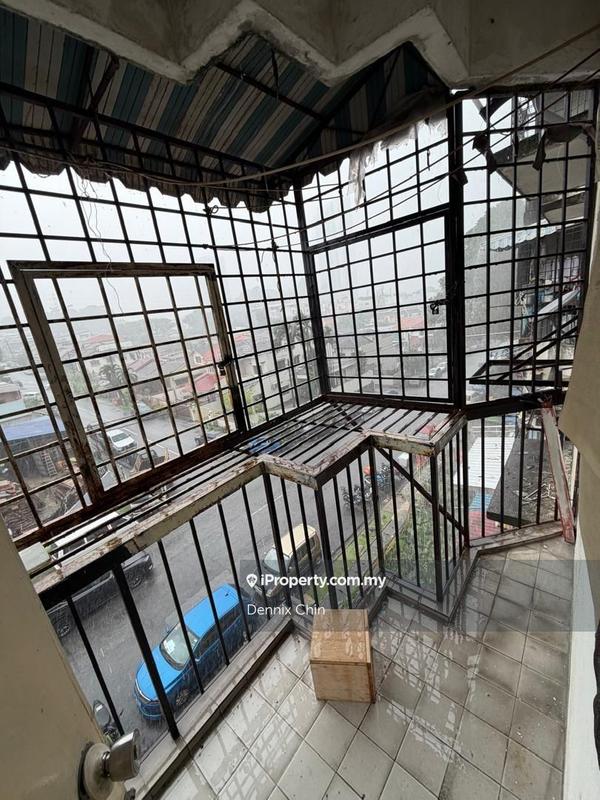 Rumah Pangsa untuk Dijual di Kuchai Jaya Flat oleh Dennix Chin - iProperty.com.my