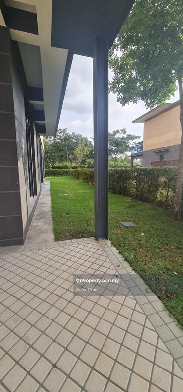 Rumah Berangkai 3 Tingkat untuk Dijual di Forest City Golf Resort Villa, Johor Bahru oleh Victor Chin - iProperty.com.my