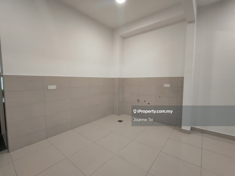 3-storey Terraced House for Sale in Lakepoint Residence, Cyberjaya by Joanne Tei - iProperty.com.my