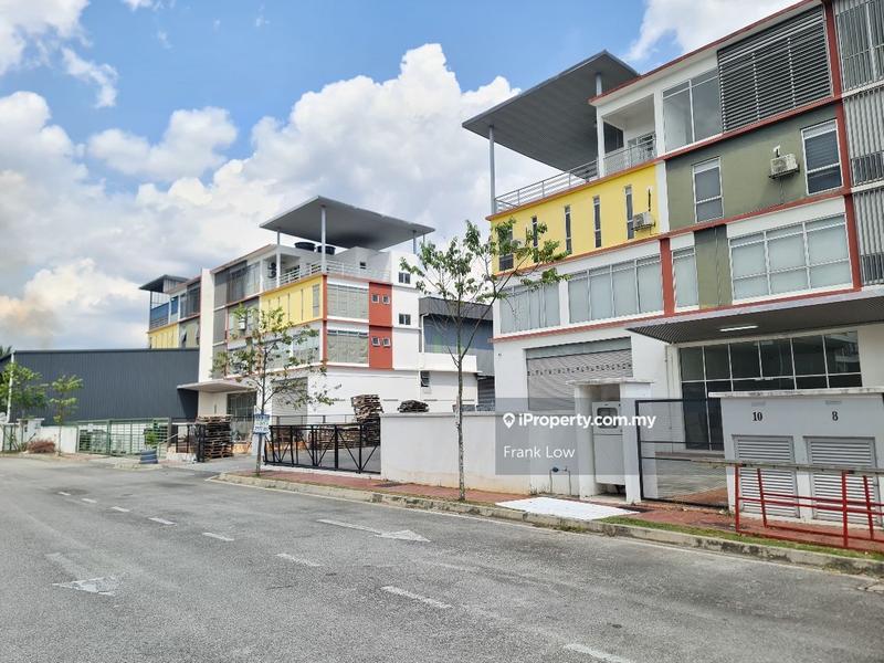 For Rent - RAWANG INTEGRATED, 3.5Storey SEMI-D FACTORY WITH LIFT, Approx 16K Sqft