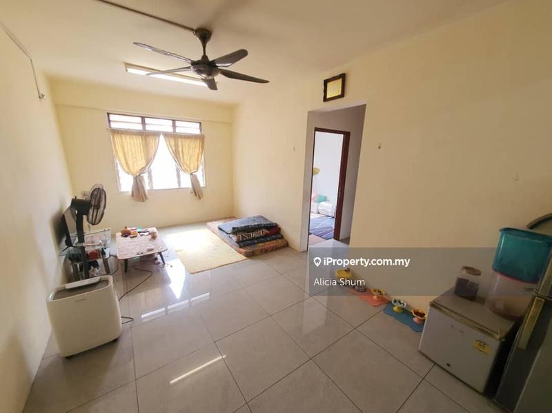 For Sale - Flat Taman Pelangi Indah