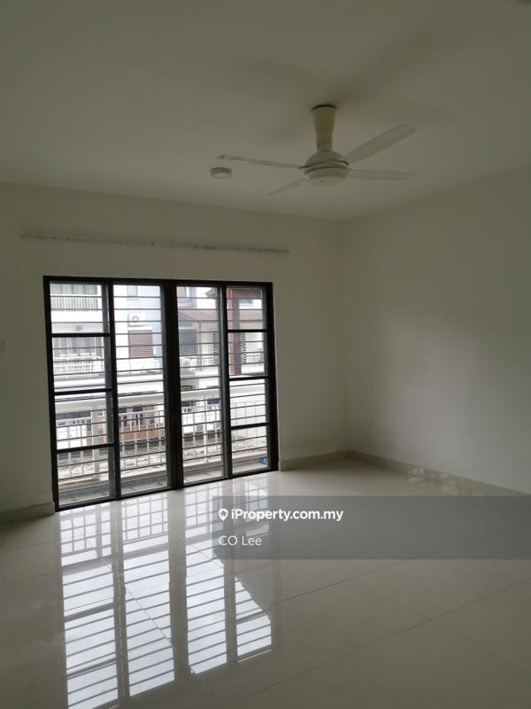 Rumah Berangkai 2.5 Tingkat untuk Dijual di Taman Meranti Jaya, Puchong oleh CO Lee - iProperty.com.my