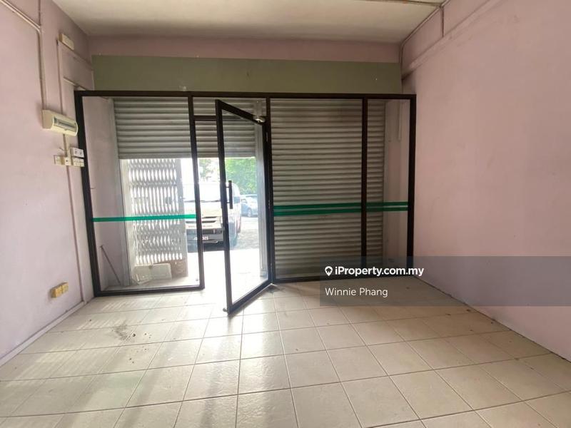Shop-Office for Sale in Freehold 4 Storey Shop House, Jalan Kubu Jonker, Melaka City by Winnie Phang - iProperty.com.my