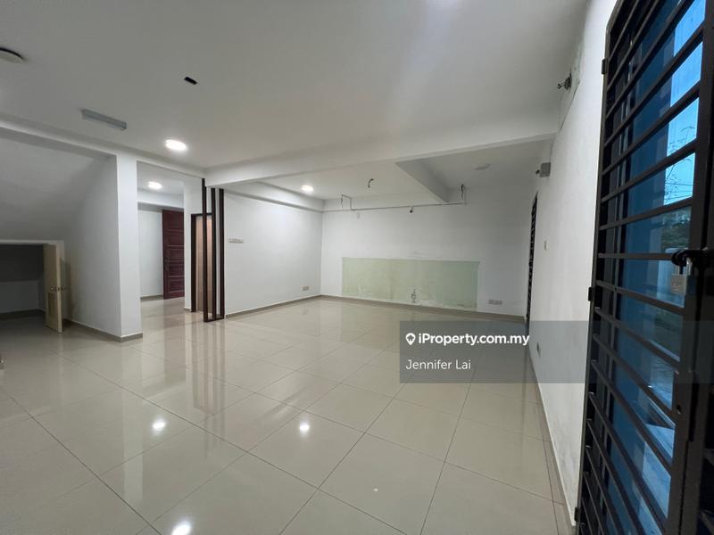 Semi-Detached House for Sale in Seksyen 25, Shah Alam by Jennifer Lai - iProperty.com.my