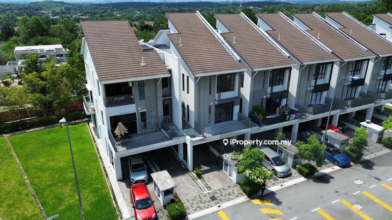 Rumah Bandar untuk Dijual di Bandar Bukit Mahkota, Bangi oleh Dyana - iProperty.com.my