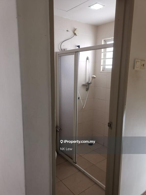 Kondominium untuk Dijual di Bayan Villa, Seri Kembangan oleh NK Lew - iProperty.com.my