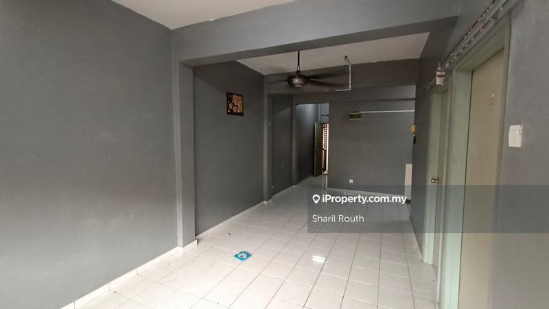 Apartment for Sale in Pangsapuri Putra Raya by Sharil Routh - iProperty.com.my