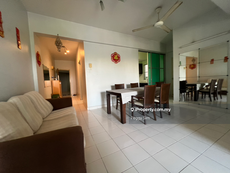 Condominium for Sale in La Vista Condominiums by Peggy Sim - iProperty.com.my