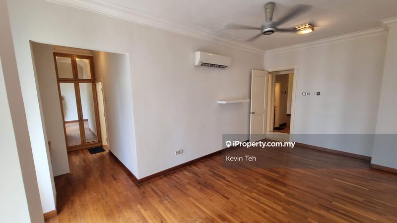 For Sale - La Grande Kiara