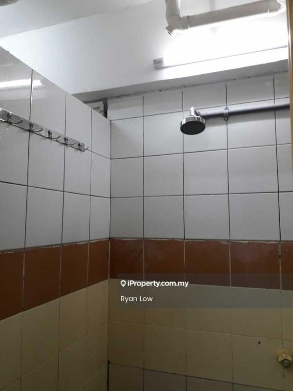 Pangsapuri untuk Dijual di Apartment Sri Rakyat oleh Ryan Low - Bathroom - iProperty.com.my