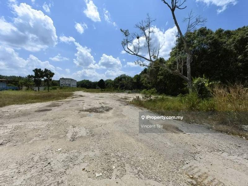 For Sale - 3 Acres 165 x 820 Mainroad Frontage Chaah Labis Segamat