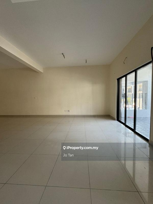 Rumah Berangkai 3 Tingkat untuk Disewa di Nassim Height , Taman ukay bistari , Ukay Perdana, Ampang oleh Jo Tan - iProperty.com.my