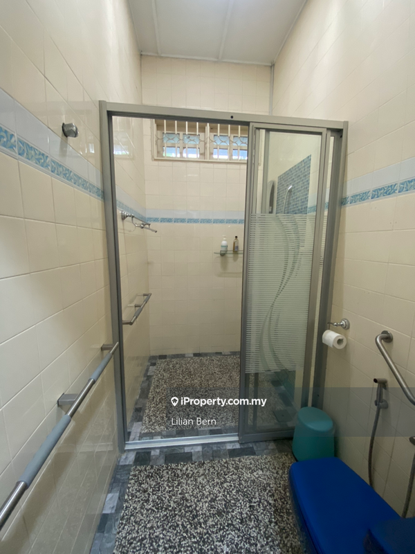 Bungalow House for Sale in Jalan SS12, Subang Jaya by Lilian Bern - iProperty.com.my