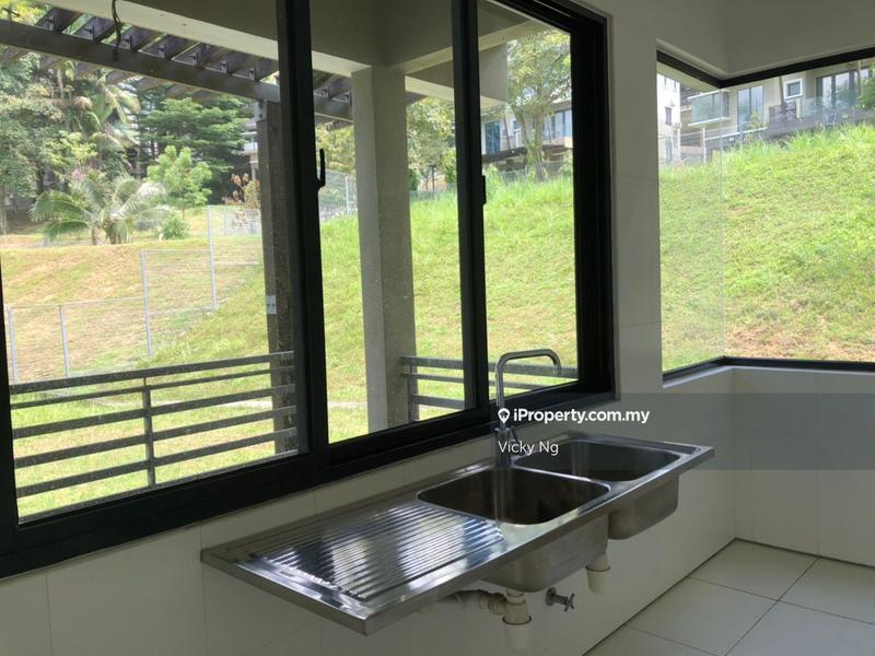 Bungalow House untuk Dijual di Kayangan Heights, Shah Alam oleh Vicky Ng - iProperty.com.my