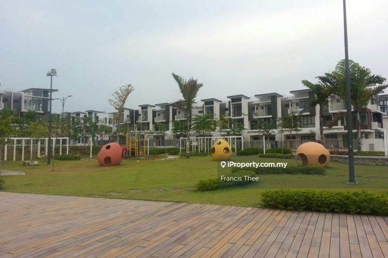 3-storey Terraced House for Sale in Mutiara Heights, Kajang by Francis Thee - iProperty.com.my