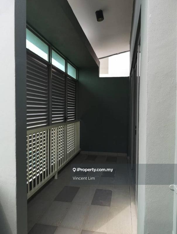 Rumah Berangkai 3 Tingkat untuk Dijual di D island Residence, Puchong oleh Vincent Lim - iProperty.com.my