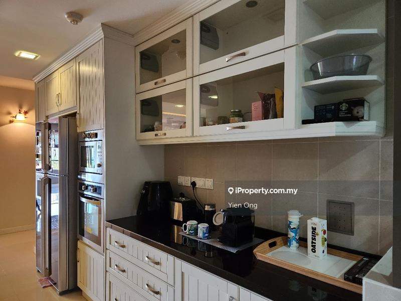 For Sale - Ara Hill Condominium