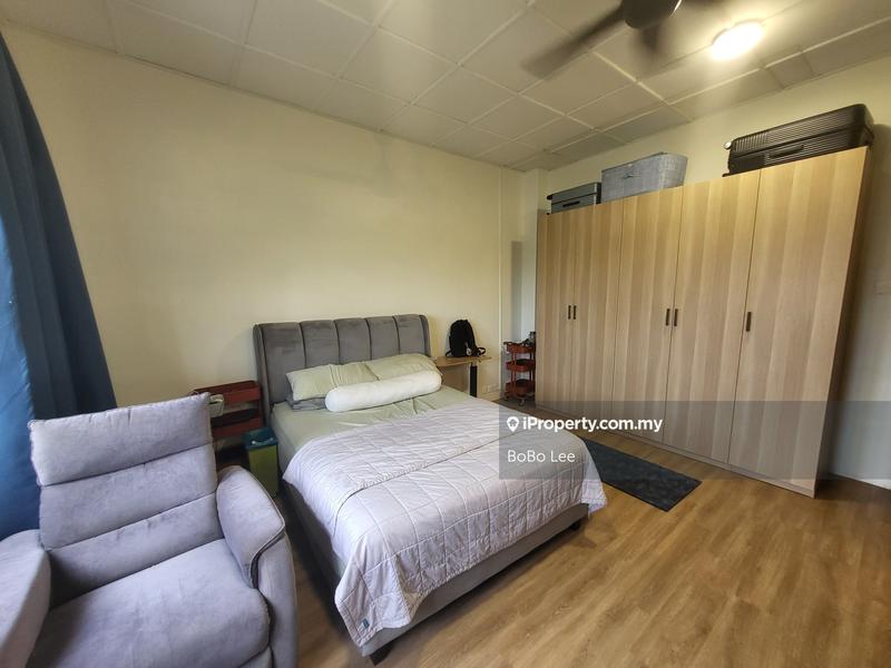 Rumah Berangkai 3 Tingkat untuk Dijual di Taman Salak Selatan, Salak South oleh BoBo Lee - iProperty.com.my