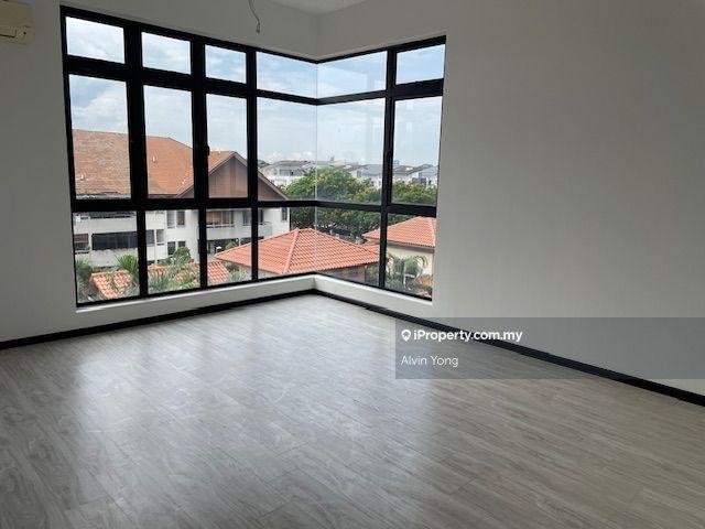 For Sale - Cora Plus