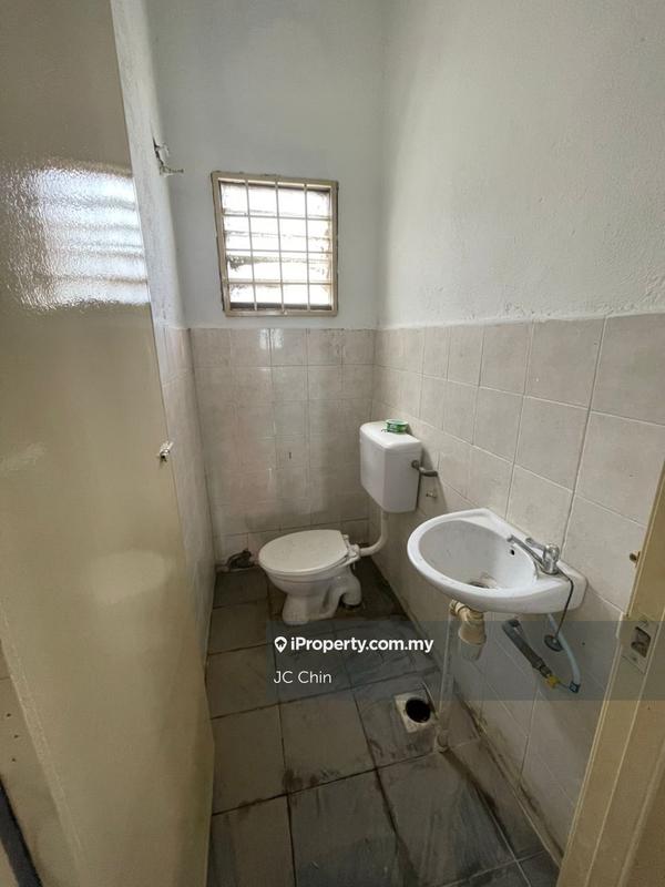 Semi-D Kilang untuk Dijual di Nilai 3 Arab Malaysian, Nilai oleh JC Chin - iProperty.com.my