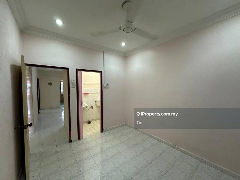 Rumah Berangkai 1 Tingkat untuk Dijual di bd77z, Batu Berendam oleh Tim - iProperty.com.my