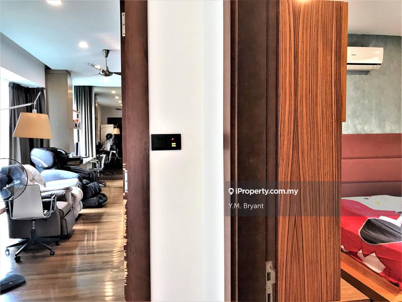 Bungalow House for Sale in SAUJANA GOLF PINGGIRAN GOLF LAKEVIEW, Saujana by Bryant Be - iProperty.com.my