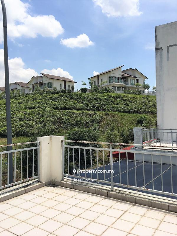 Shop / Office for Sale in Taman Equine, Seri Kembangan by Jess Chong - iProperty.com.my