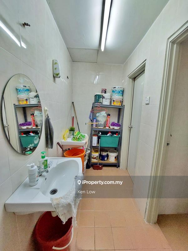 Shop for Sale in Taman Berjaya, Kajang by Ken Low - iProperty.com.my