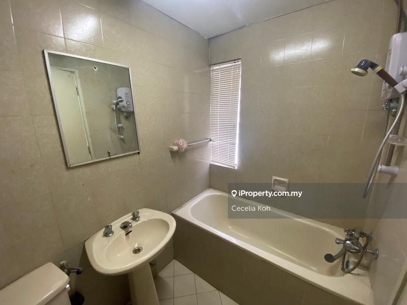 For Sale - Villa Putra