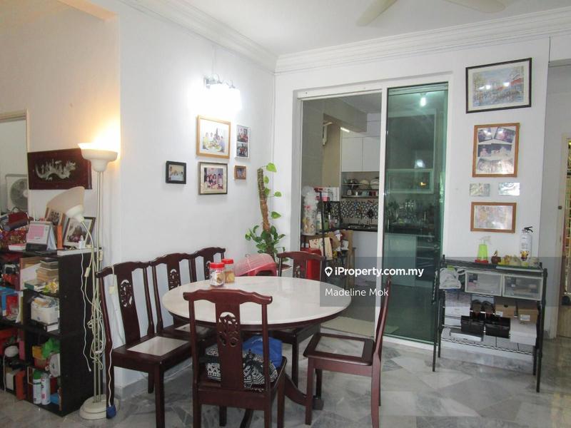 Pangsapuri untuk Dijual di Sri Kenanga oleh Madeline Mok - Dining room & kitchen - iProperty.com.my