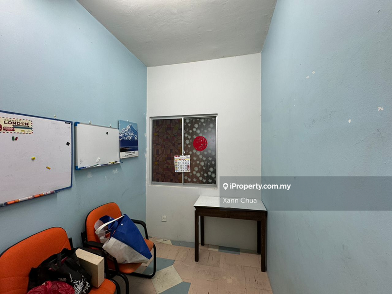 Rumah Teres 2-Tingkat untuk Dijual di Taman Pinggiran Putra, Seri Kembangan oleh Xann Chua - iProperty.com.my