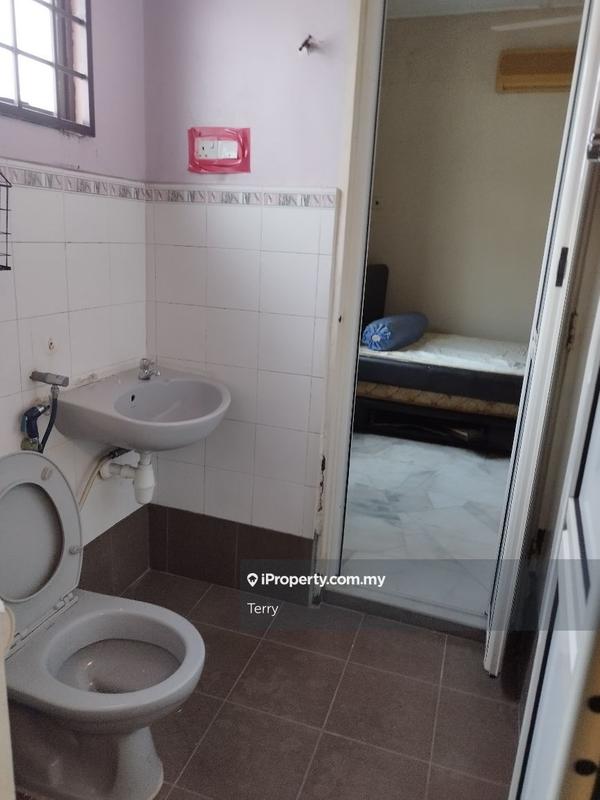 Rumah Berangkai 2 Tingkat untuk Dijual di Taman Subang Mewah, Subang Jaya oleh Terry - iProperty.com.my