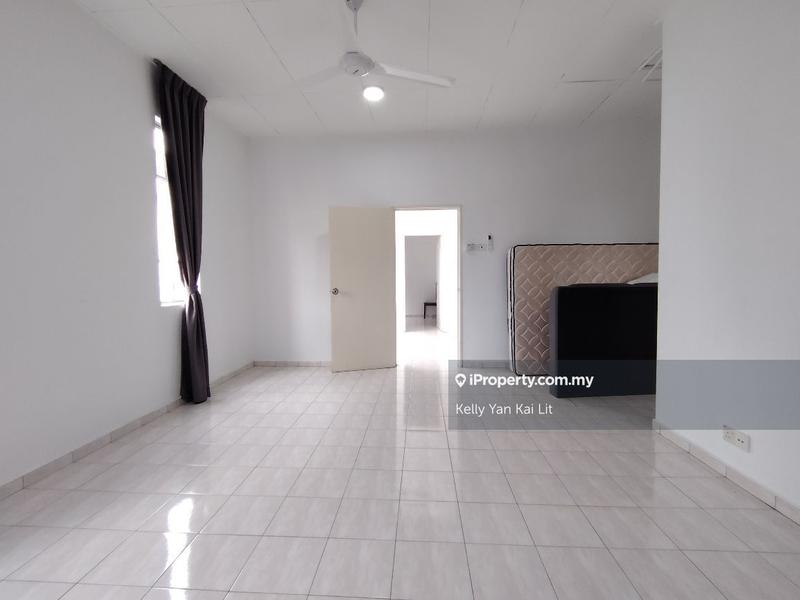 Rumah Teres 2-Tingkat untuk Dijual di Bandar Bukit Tinggi, Klang oleh Kelly Yan Kai Lit - iProperty.com.my