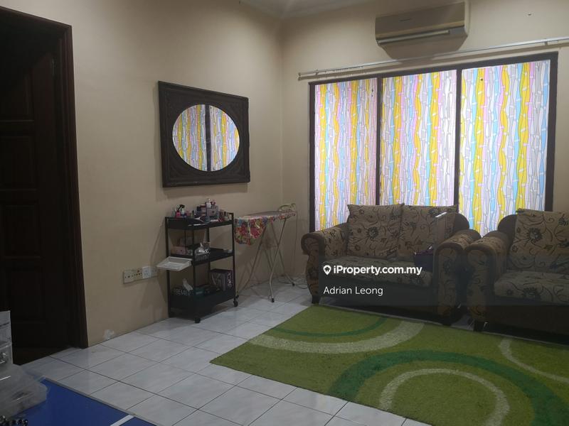 Rumah Berkembar untuk Dijual di Taman Lestari Perdana, Seri Kembangan oleh Adrian Leong - iProperty.com.my